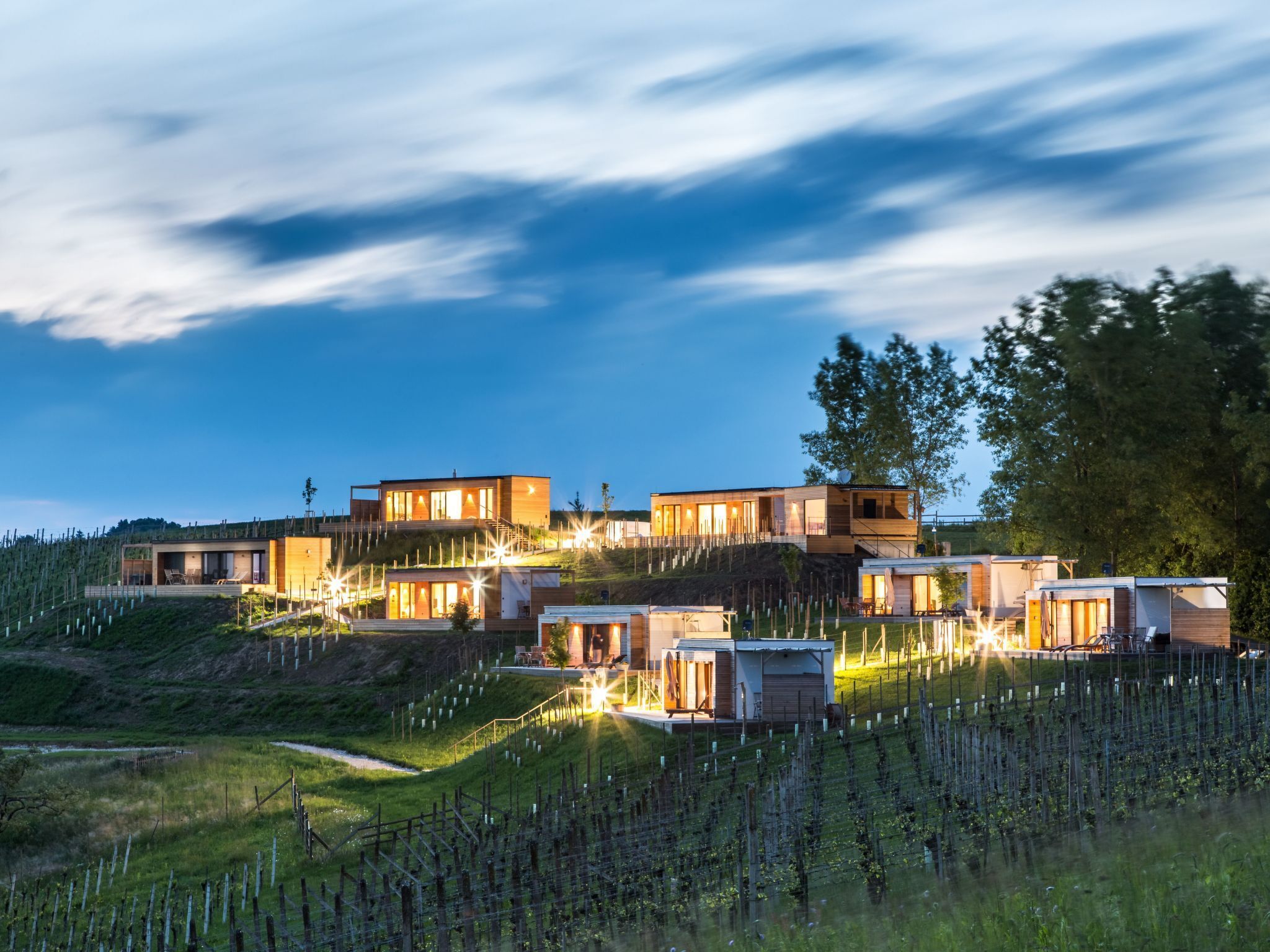 المنشأة من الخارج