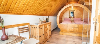 Weinfass-Chalet für 4 in Grub an der March by Interhome