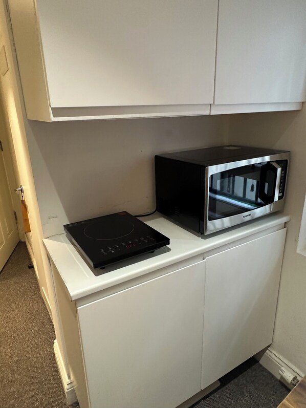 Comfort Studio | Private kitchen - King's Cross Nest Inn Studio Apartments (London)