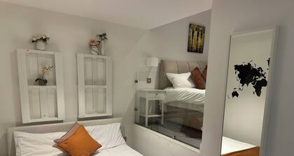 King's Cross Nest Inn Studio Apartments