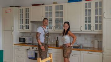 Frigorifero, microonde, forno, lavastoviglie