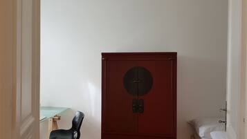 2 bedrooms, internet