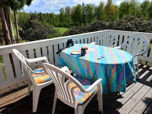 Outdoor dining - am Algunnensee mit Sprudelwanne by Interhome (Rörvik)