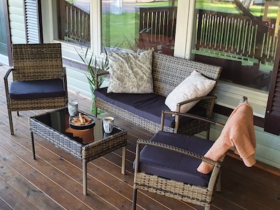 Kleines, strandnahes Ferienhaus in Schweden by Interhome