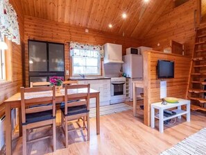 Dining - Abborren mit eigenem Ruderboot by Interhome (Hallaryd)