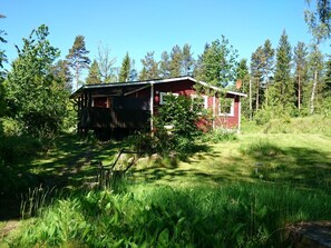 Exterior - Gemütliches Ferienhaus in Seenähe by Interhome (Hallaryd)