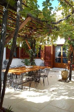 Outdoor dining - mit Privatpool für 8 Personen  + 1 Kind ca. 80 m² in Posidonia, Kykladen ( by Interhome (Syros)