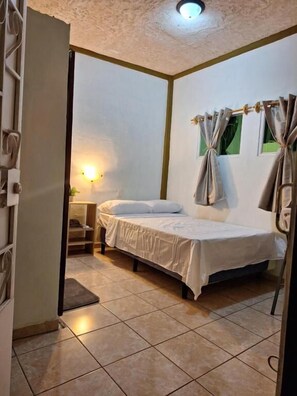 Down duvets, minibar, laptop workspace, free WiFi - Casa de Limón  (Santa Ana)