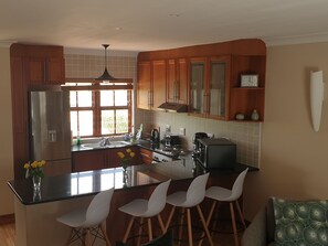 Interior - in Kirstenhof mit Privatem Garten by Interhome (Kapstadt)
