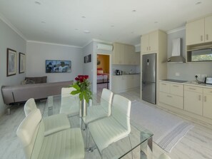 Interior - in Deurdrif mit Großem Garten by Interhome (Hout Bay)