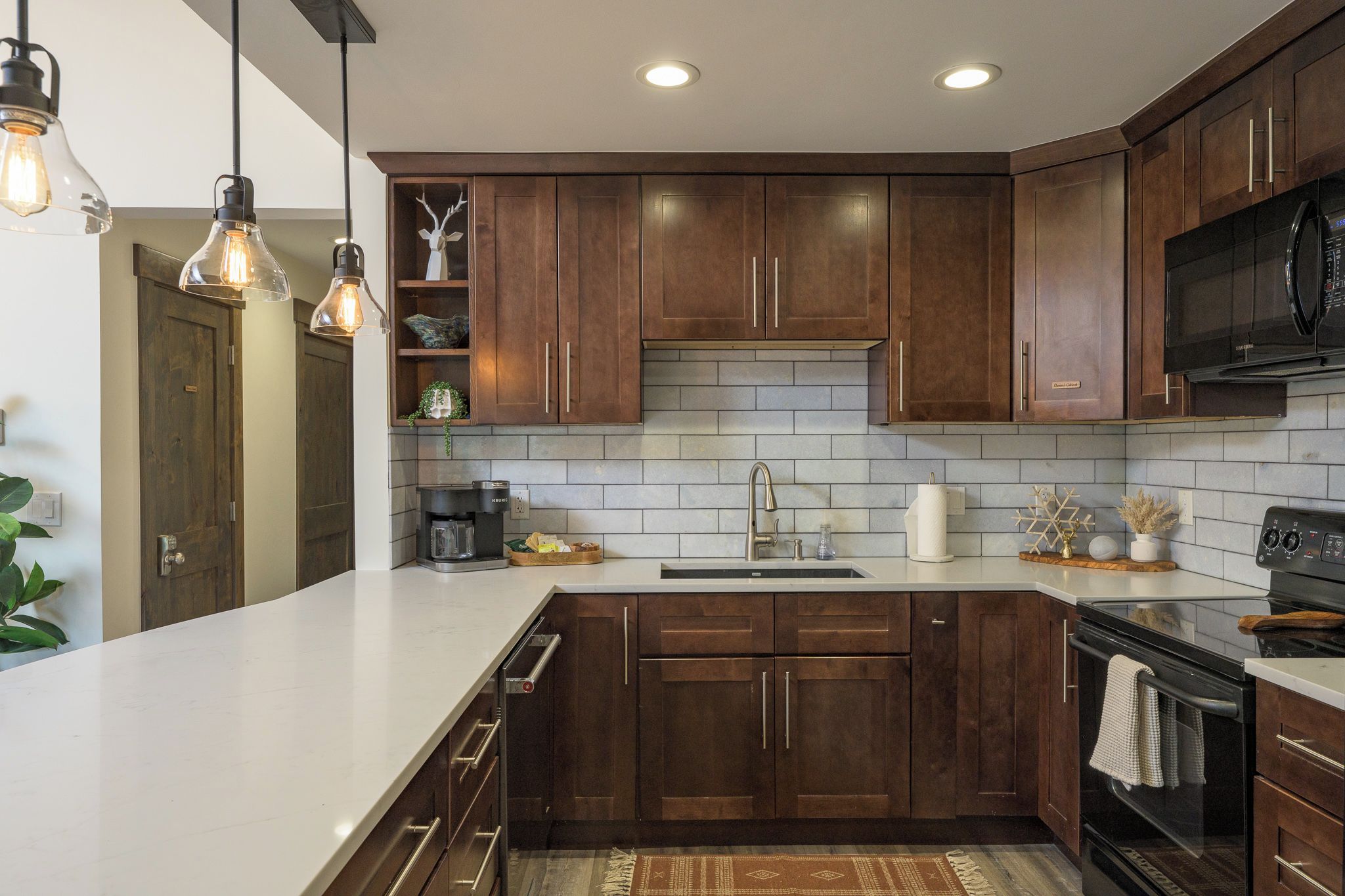 Use our fully stocked kitchen to cook tasty + affordable meals, even on vacation