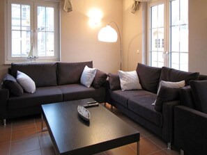 TV, fireplace - Kapitänshaus in Glowe by Interhome (Glowe)