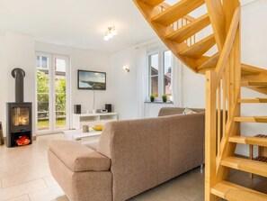 TV, fireplace - Fischerhus by Interhome (Glowe)