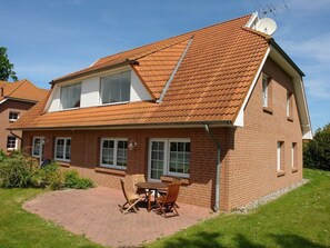 Exterior - Komfortable Ferienwohnung in Waase mit Garten by Interhome (Gingst)