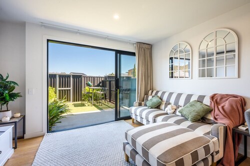 Flexible Bedding Options, Private back Yard, Car Park