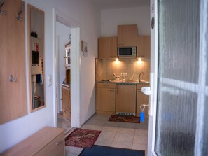 Fridge, microwave, cookware/dishes/utensils - Fewo für 2 Pers. by Interhome (Boltenhagen)