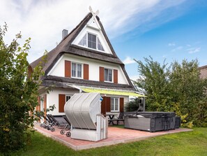 Property grounds - mit Garten und Whirlpool by Interhome (Alt Jassewitz)
