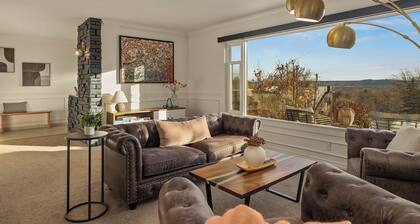 Privates Home with Views • Near Med & Airport/DT Two King beds and 2 Queen Beds