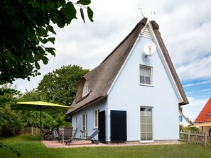 Exterior - Urlaub mit Hund im Reethaus Muschel by Interhome (Alt Jassewitz)