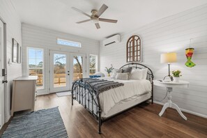 4 dormitoris, planxa i posts de planxar, wifi i roba de llit