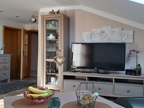 TV - FeWo Steinbeisser by Interhome (Arrach)