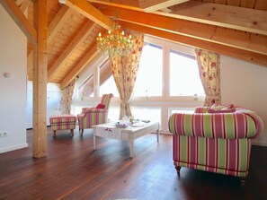 Interior - Tolle Wohnung in Breitenau mit Kleinem Garten by Interhome (Garmisch-Partenkirchen)