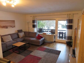 TV - Schöne Wohnung in Garmisch-Partenkirchen by Interhome (Garmisch-Partenkirchen)