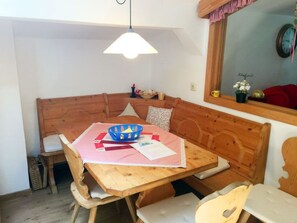 Dining - Gemütliche kleine Ferienwohnung by Interhome (Garmisch-Partenkirchen)