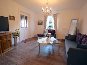 TV - in Garmisch-Partenkirchen by Interhome (Garmisch-Partenkirchen)