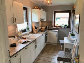 Fridge, oven, dishwasher, cookware/dishes/utensils - Dat luettje Huus 3 by Interhome (Hage)