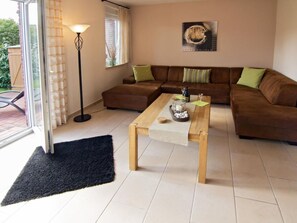 TV, DVD player - Haus Christiane by Interhome (Hage)