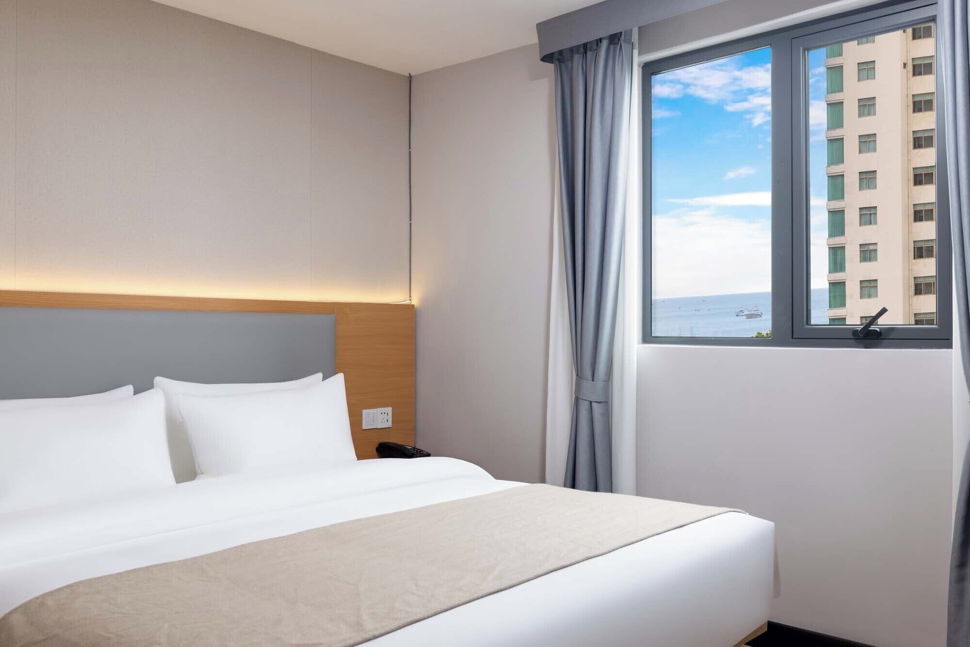 シニア ダブルルーム シティビュー | 部屋からの景観