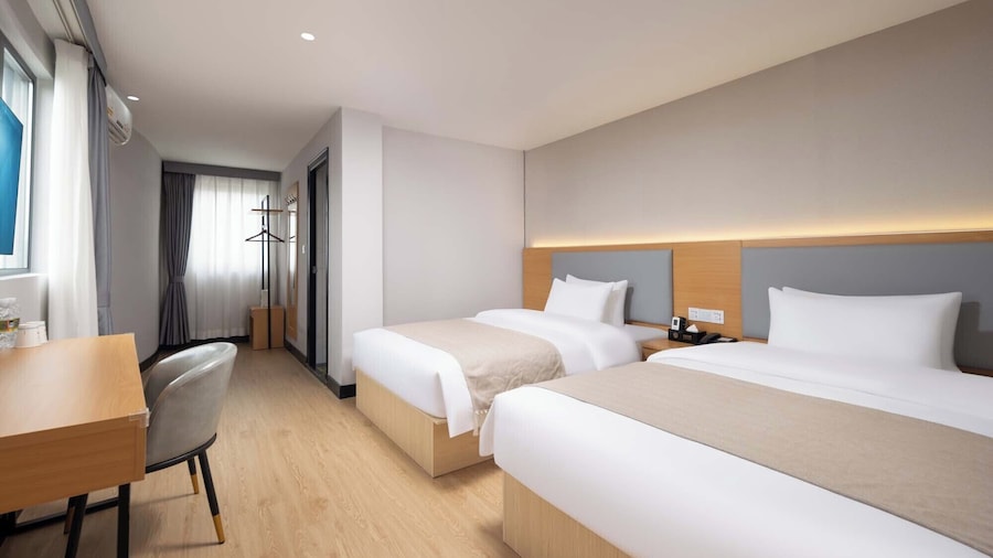 Sanya Guanhailou Hotel