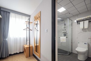 Senior Twin Room, City View | Bathroom | Shower, rainfall showerhead, free toiletries, hair dryer