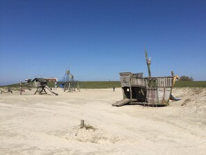 Beach - Sehnsucht Nordsee, by Interhome (Burhave)