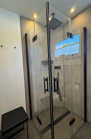 Bathroom - Freistehendes Ferienhaus in Tossens mit Terrasse by Interhome (Burhave)