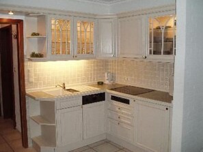 Fridge, dishwasher, cookware/dishes/utensils - Sol Mare by Interhome (Kellenhusen)