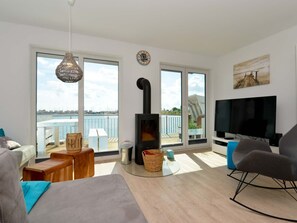 Fireplace, DVD player - in Kappeln mit Schönem Kamin und Meerblick by Interhome (Hasselberg)