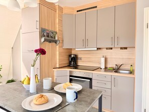 Fridge, microwave, oven, cookware/dishes/utensils - Diekbude by Interhome (Friedrichskoog)