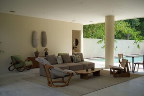 Lobby sitting area - Sola (Pecatu)