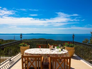 Outdoor dining - Villa Olive by Interhome (Makarska)