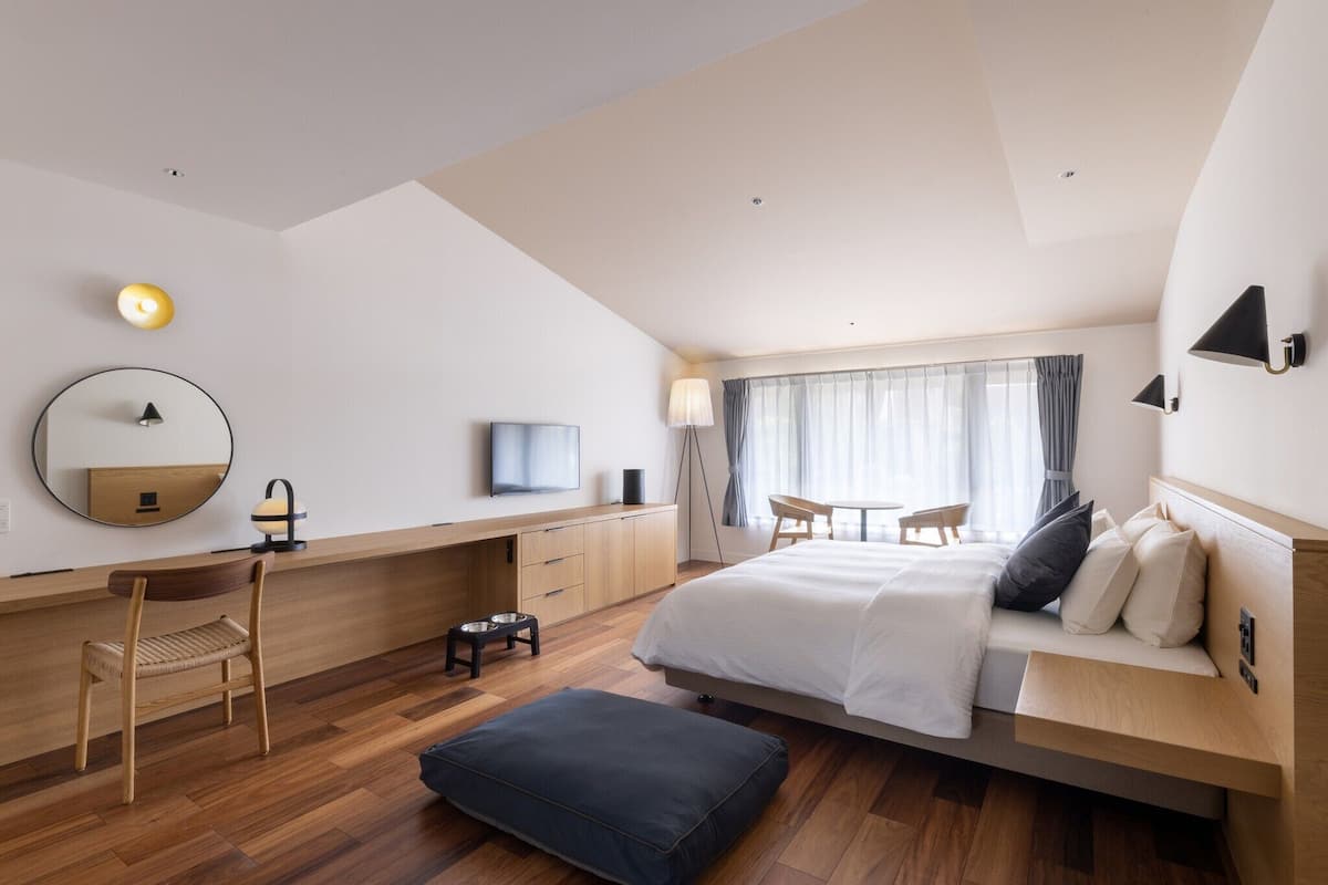 Superior Double Room, 1 Queen Bed, Non Smoking | Free WiFi, bed sheets