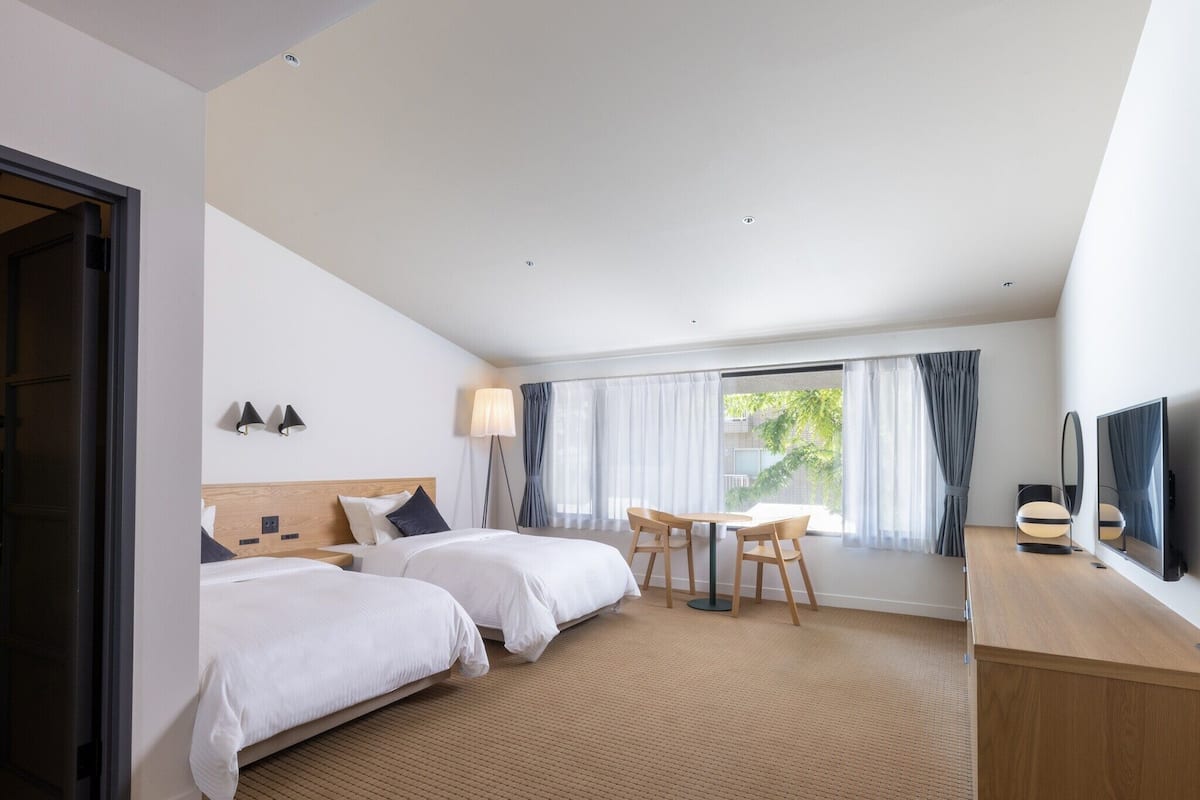 Superior Twin Room, Non Smoking | Free WiFi, bed sheets