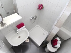 Towels - "Rose" mit Terrasse by Interhome (Makarska)
