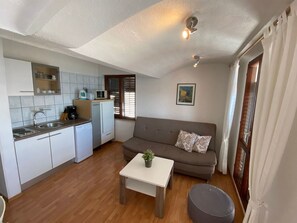 Living area - Schöne Ferienwohnung mit Meerblick by Interhome (Baška Voda)