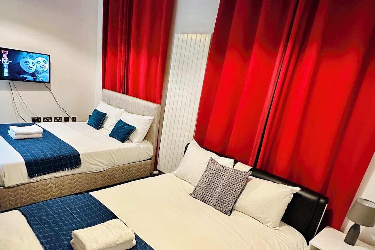 Apartment, Park View | Laptop workspace, free WiFi