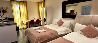 Eurostar Comfort Inn Studio Apartments