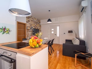 Interior - Haus in Stanići mit grünem Garten by Interhome (Omiš)