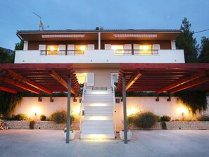 Exterior - mit Terrasse und herrlichem Ausblick by Interhome (Podstrana)