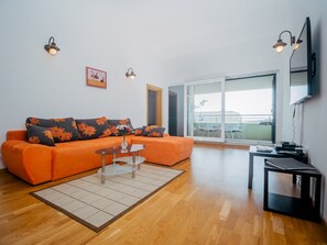 TV - Charmante Ferienwohnung Jagoda - EOS CROATIA by Interhome (Trogir/Okrug Donji)